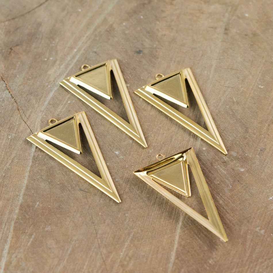 1 Loop Gold Plated Open Double Triangle Hoop Pendant with Loop (4) mtl420E