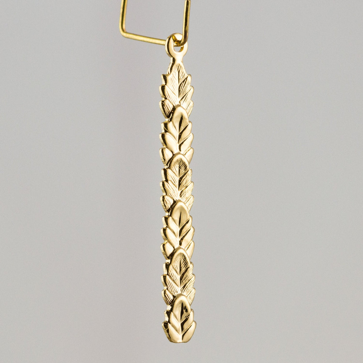 Gold Plated 1 Loop 6 Leaf Layered Pendant 43mm (6) mtl423D
