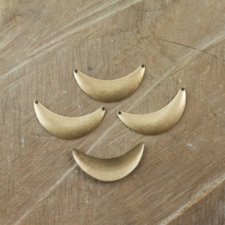 2 Hole Brass Ox Dapped Crescent Pendant Link (4) mtl083D