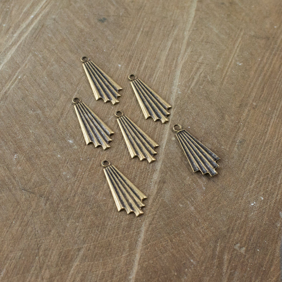Brass Ox Ribbed Deco Fan Pendant Charm Drop 21x9mm (6) mtl495B