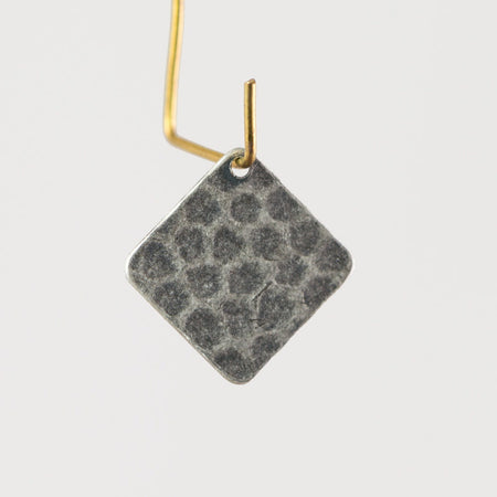 1 Hole Silver Ox Hammered Square Charm / Drops 13mm (10) mtl466C