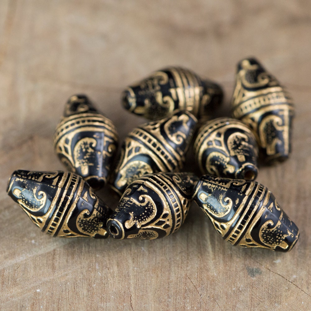 Vintage Style Jet Black Etched Gold Details Beads (8) bds575B