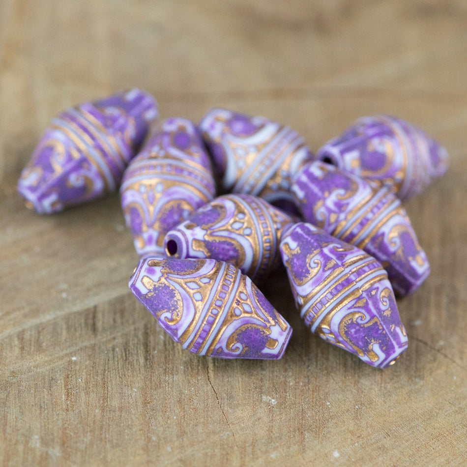 Vintage Style Lilac Purple Etched Gold Details Beads (8) bds575C
