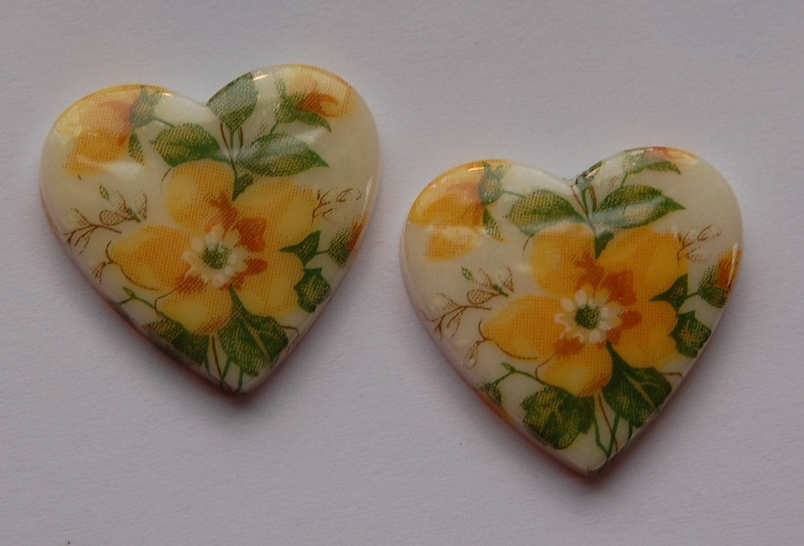 Vintage Yellow Floral Glass Heart Cabochons Japan cab609A