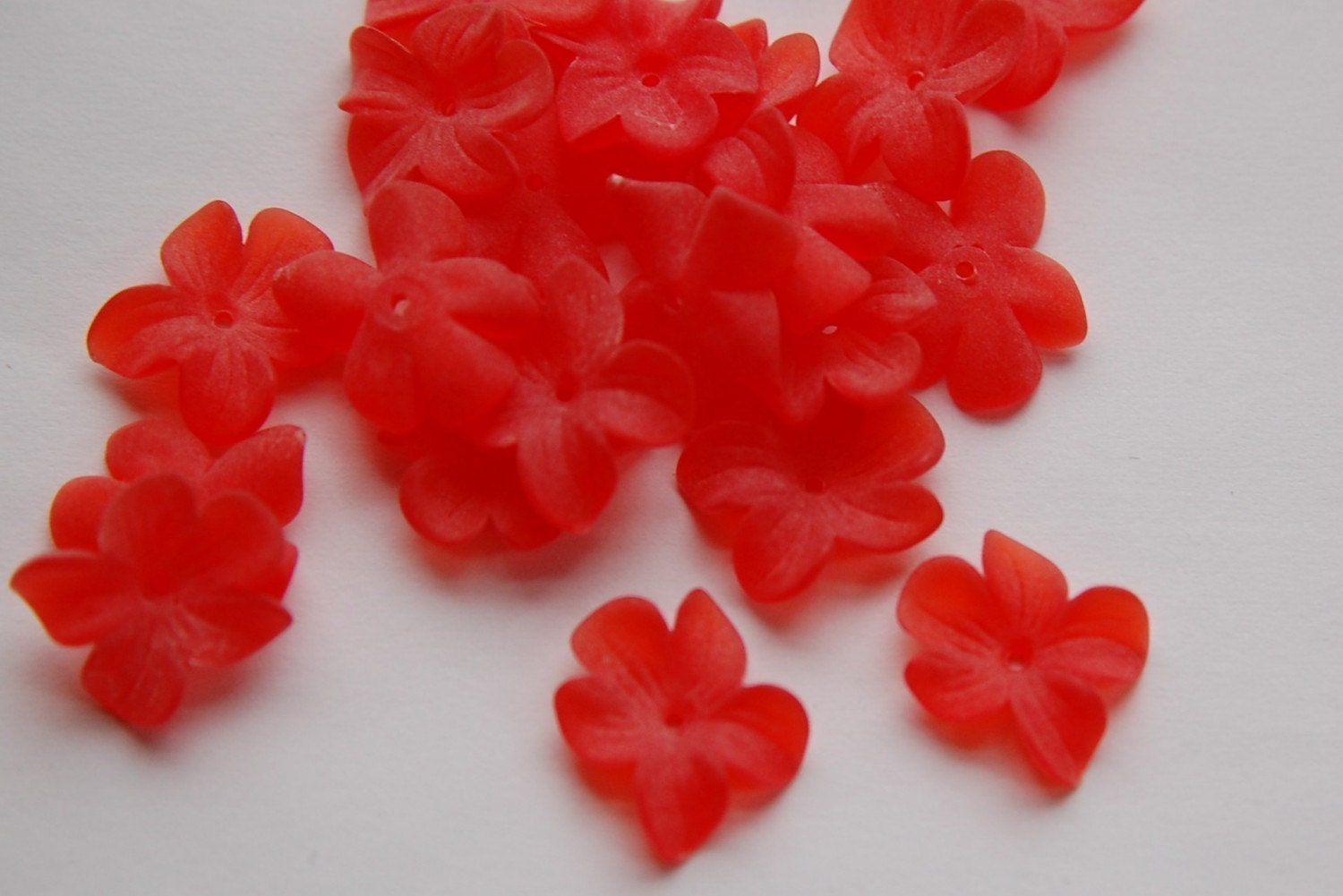 German Lucite Flowers Beads Matte Red (6) bds873C