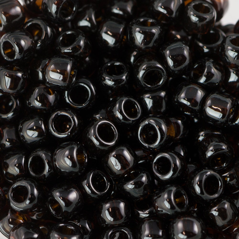 8/0 TOHO ROUND Transparent Root Beer Seed Bead (8g)