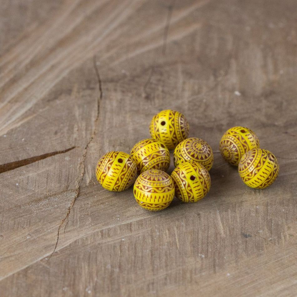 Vintage Yellow and Brown Etched Mosaic Acrylic Beads 12mm (8) bds014A