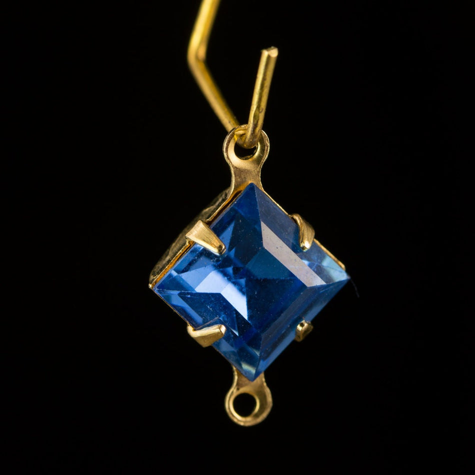 Sapphire Square Glass Stones 2 Loop Brass Setting 8mm squ002RR2
