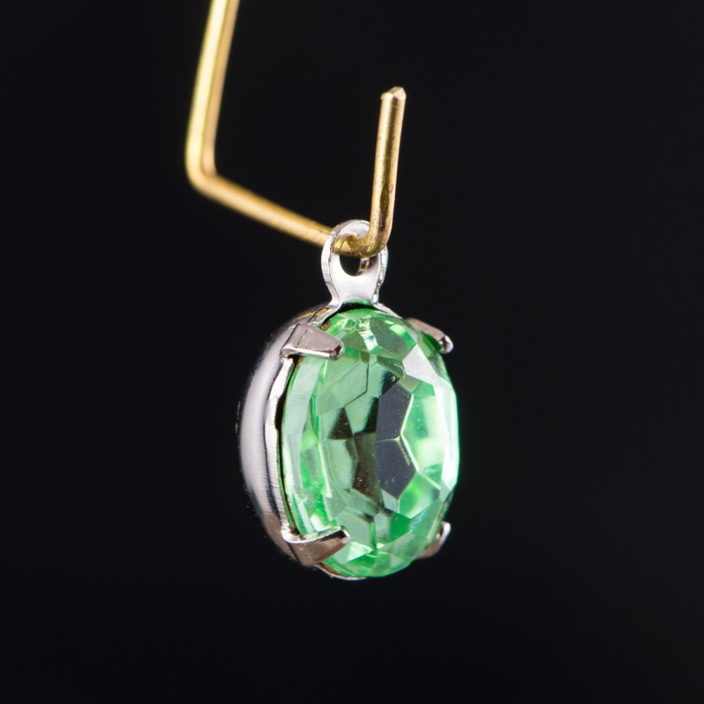 Faceted Peridot Oval Stones in 1 Loop Silver Plated Setting 10x8mm (4) ovl006X