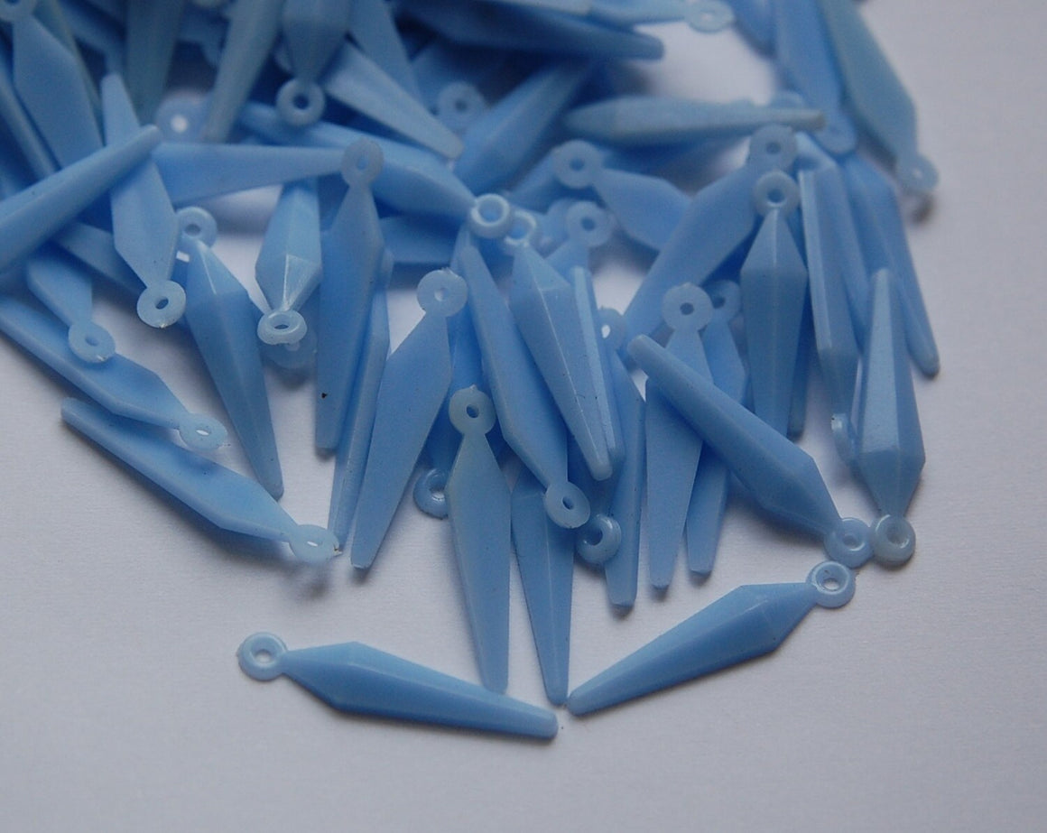 Vintage Blue Plastic Elongated Diamond Drops Charms chr098