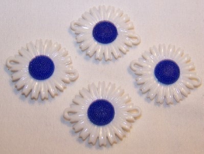 Vintage White and Blue Daisy Flower Beads Connectors bds185
