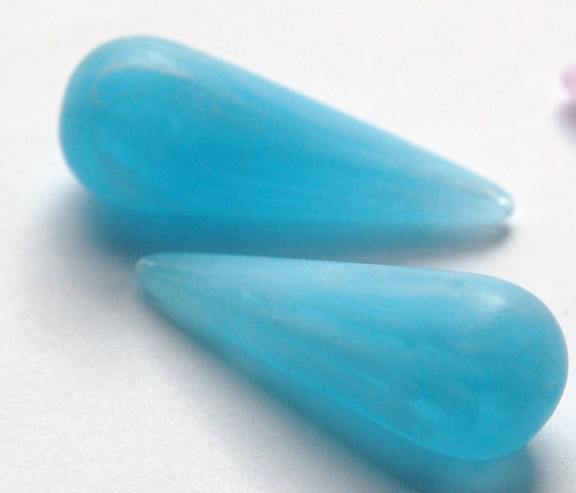 Vintage Italian Lucite Soft Blue and White Swirled Teardrop Focal Beads bds917