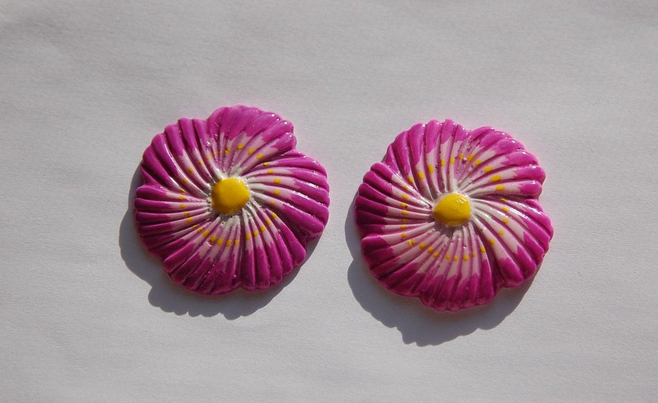 Vintage Purple Pink Plastic Flower Cabochons cab125E
