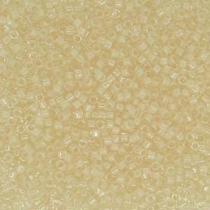 11/0 MIYUKI DELICA Fancy Lined Cream Seed Bead (8g)