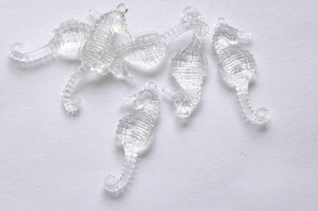 Crystal Clear Lucite Baby Seahorse Pendants Charms 29x10mm pnd110G