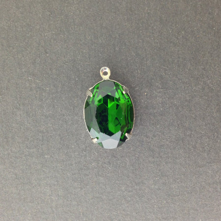 Vintage Faceted Turmalin Green Glass Stone in 1 Loop Silver Plated Setting 18x13mm ovl004D