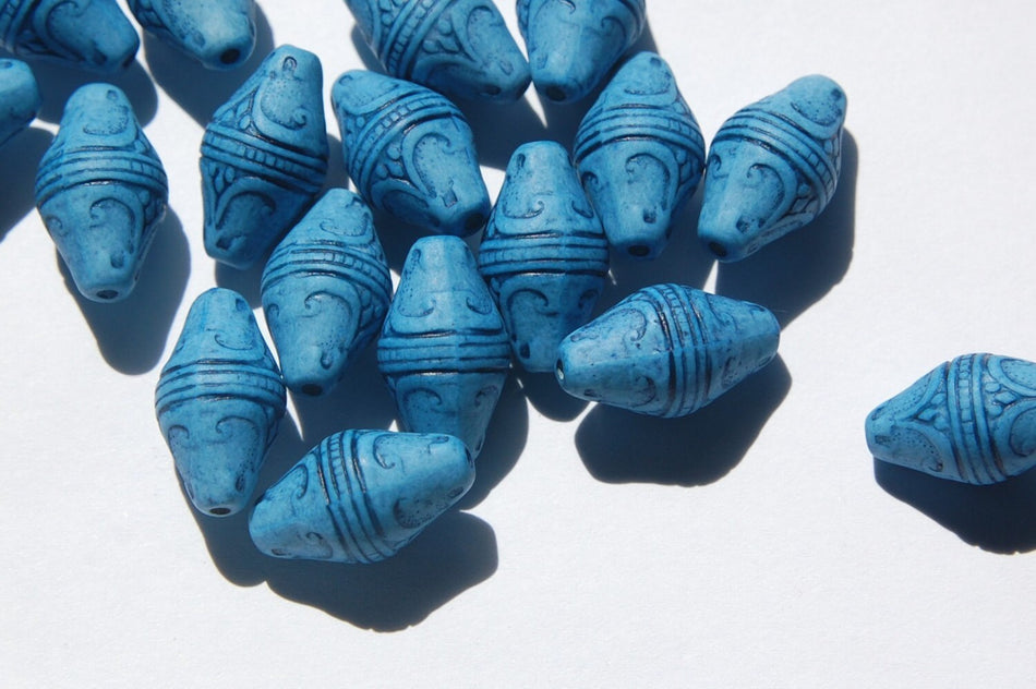 Vintage Style Light Denim Blue Etched Bicone Beads (8) bds574E
