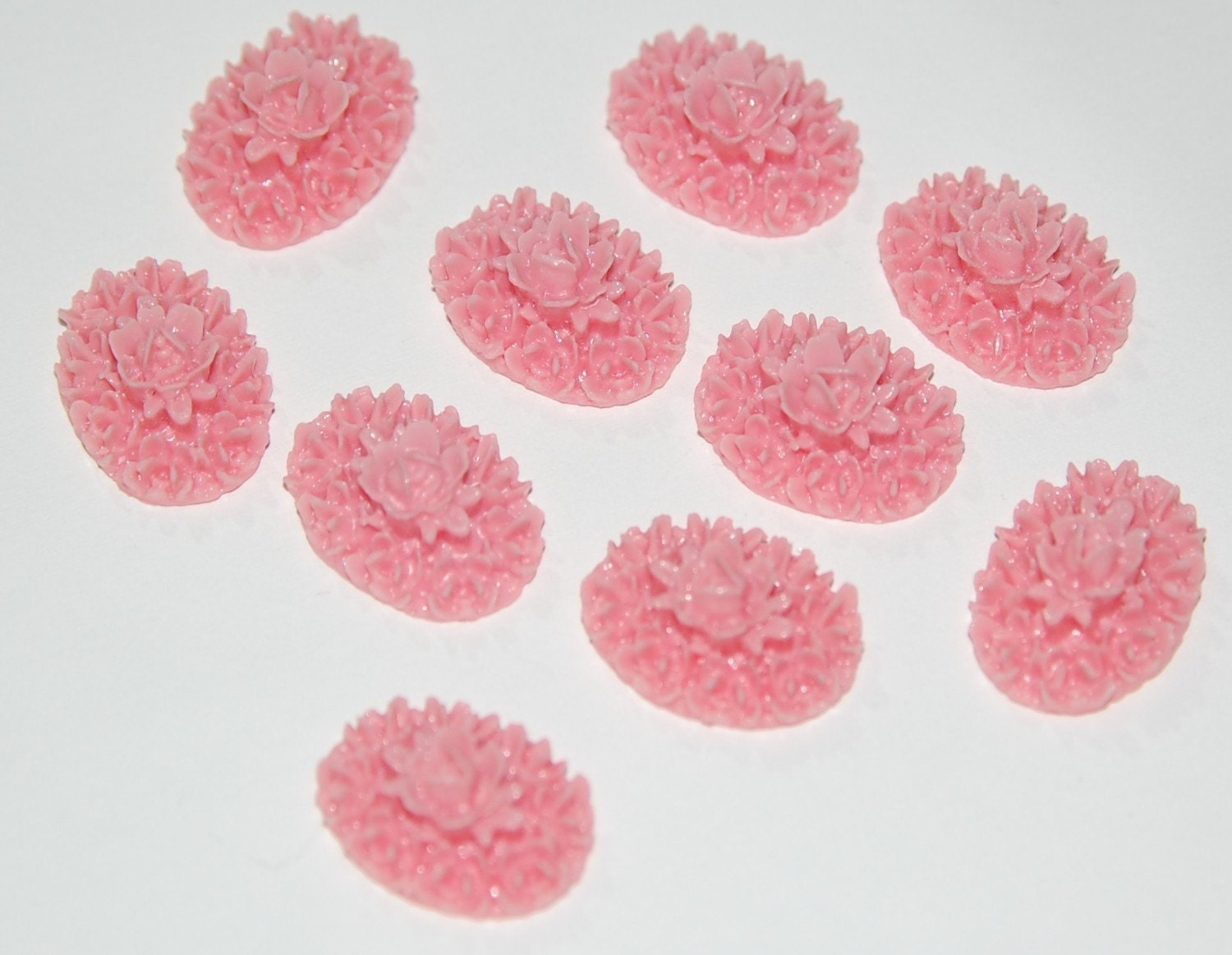 Vintage Style Pink Flower Cluster Cabochons 18mm x 13mm cab349A