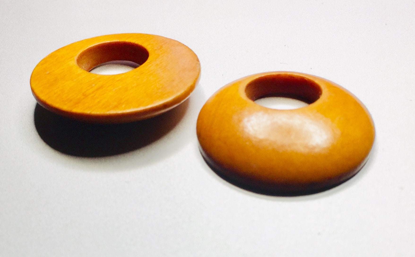 Vintage Golden Brown Wood Hoops Pendants 30mm (4) hps064A