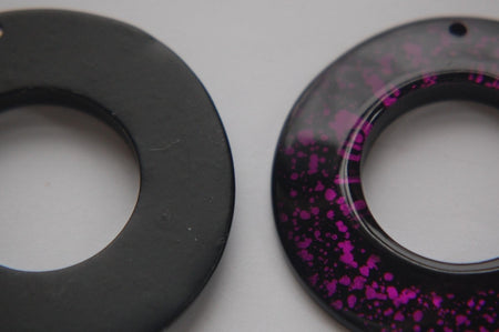 Vintage Retro Purple and Black Acrylic Round Pendant Hoops (2) pnd108