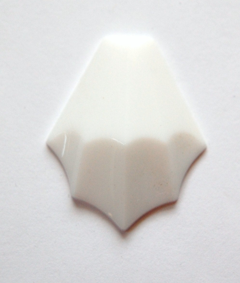 Vintage German Large White Scalloped Glass Stone Cabochon cab048