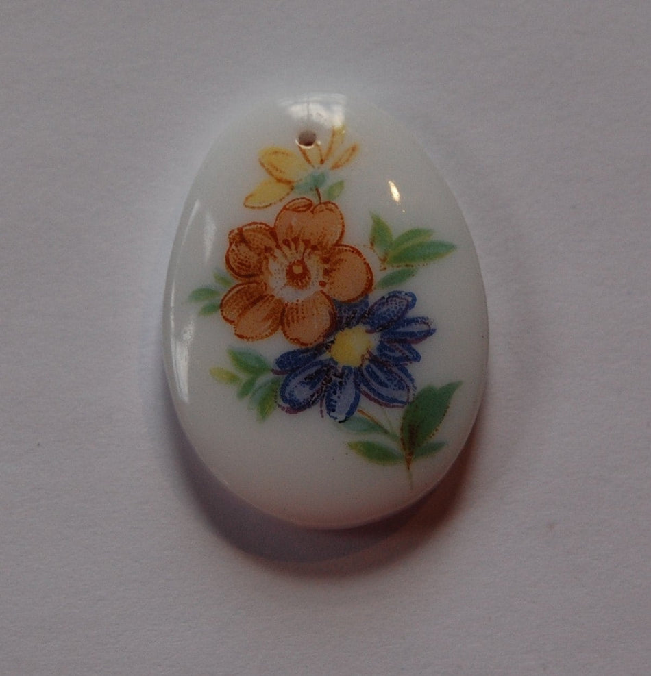 Vintage White Glass Pendant with Flower Decal pnd118