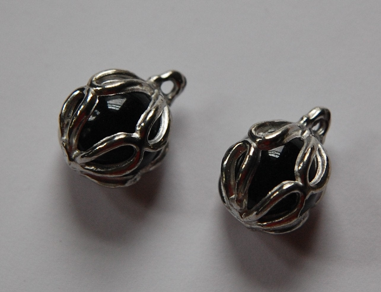 Rare Vintage Black Glass with Silver Tone Frame Drop Pendant chr154G