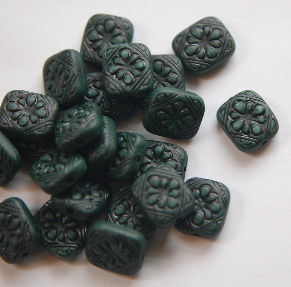 Antiqued Forest Green Etched Floral Tablet Beads bds380C