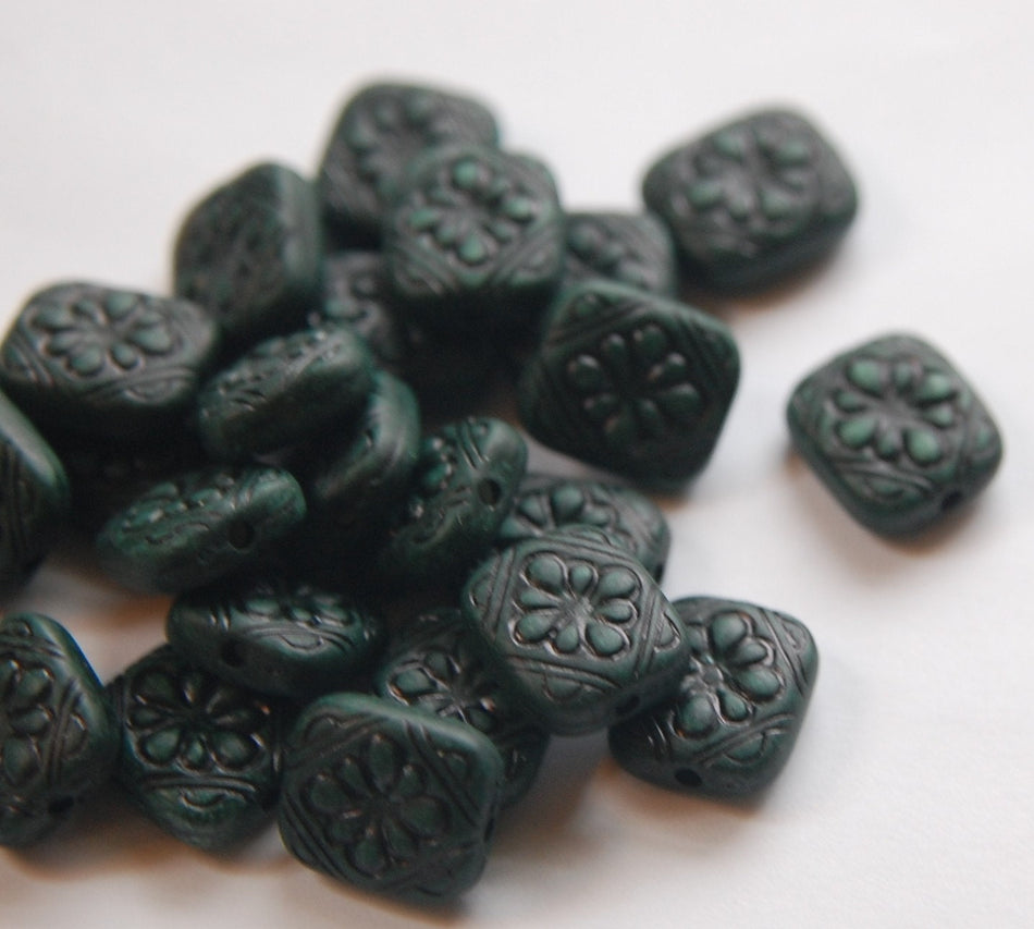 Antiqued Forest Green Etched Floral Tablet Beads bds380C