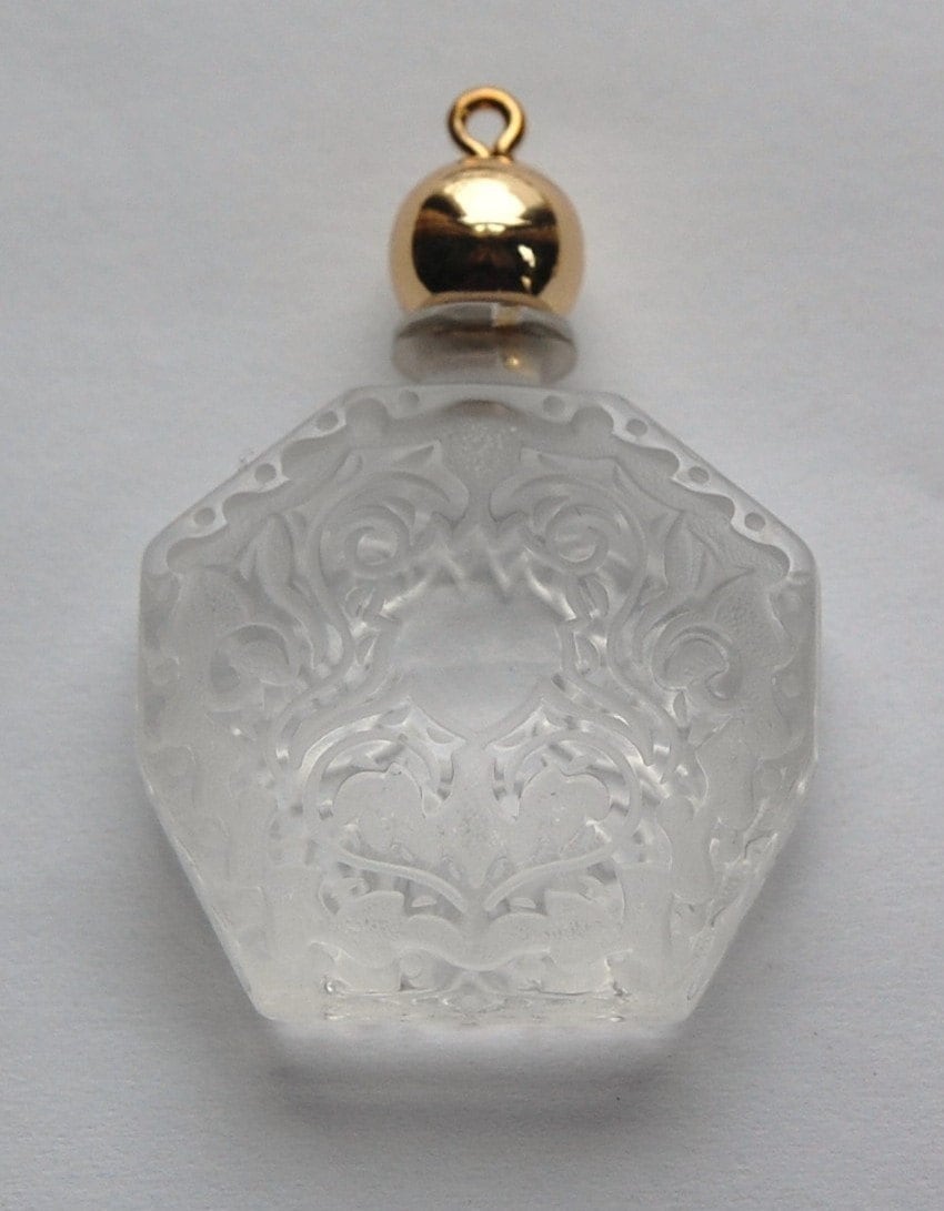 Vintage Miniature Clear Etched Faux Perfume Bottle Pendant pnd114A