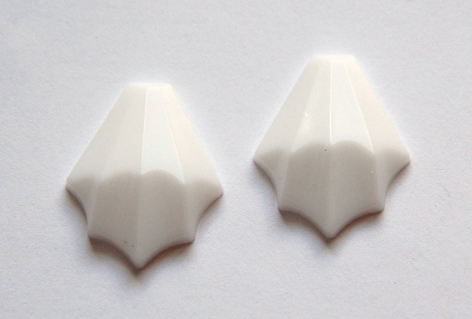 Vintage German Small White Scalloped Glass Stone Cabochon cab048S