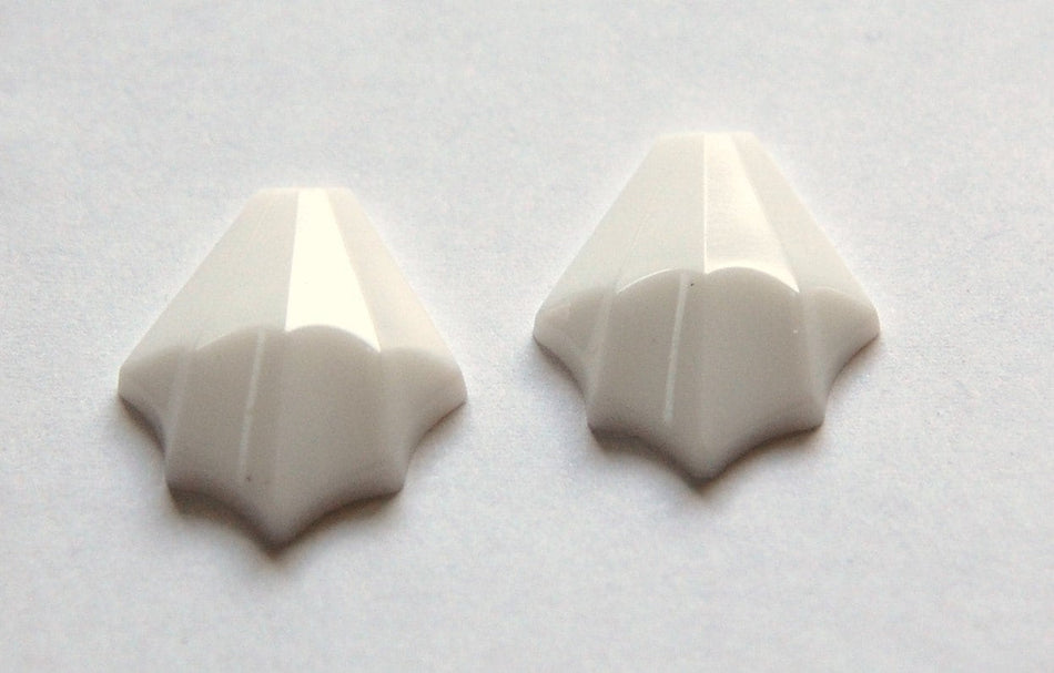 Vintage German Small White Scalloped Glass Stone Cabochon cab048S