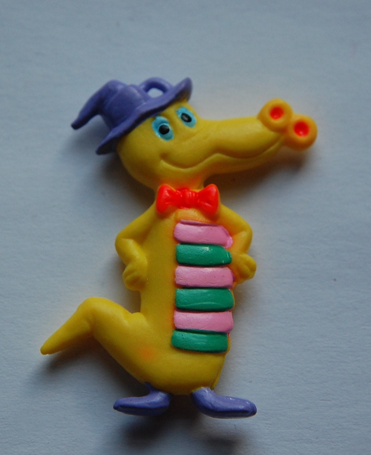 Silly Vintage Yellow Alligator Pendant Charm chr057C