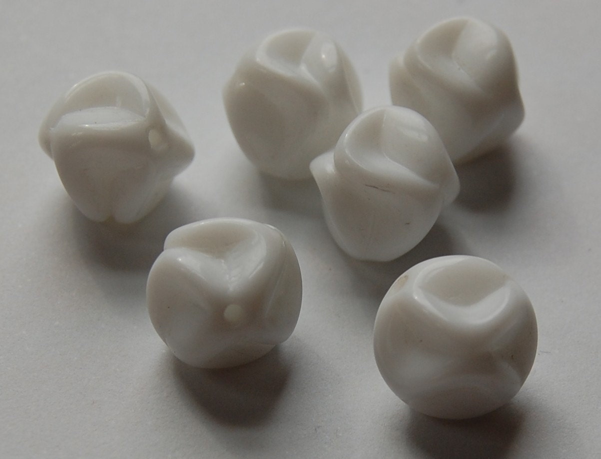 Vintage White Baroque German Glass Beads 12mm grm008
