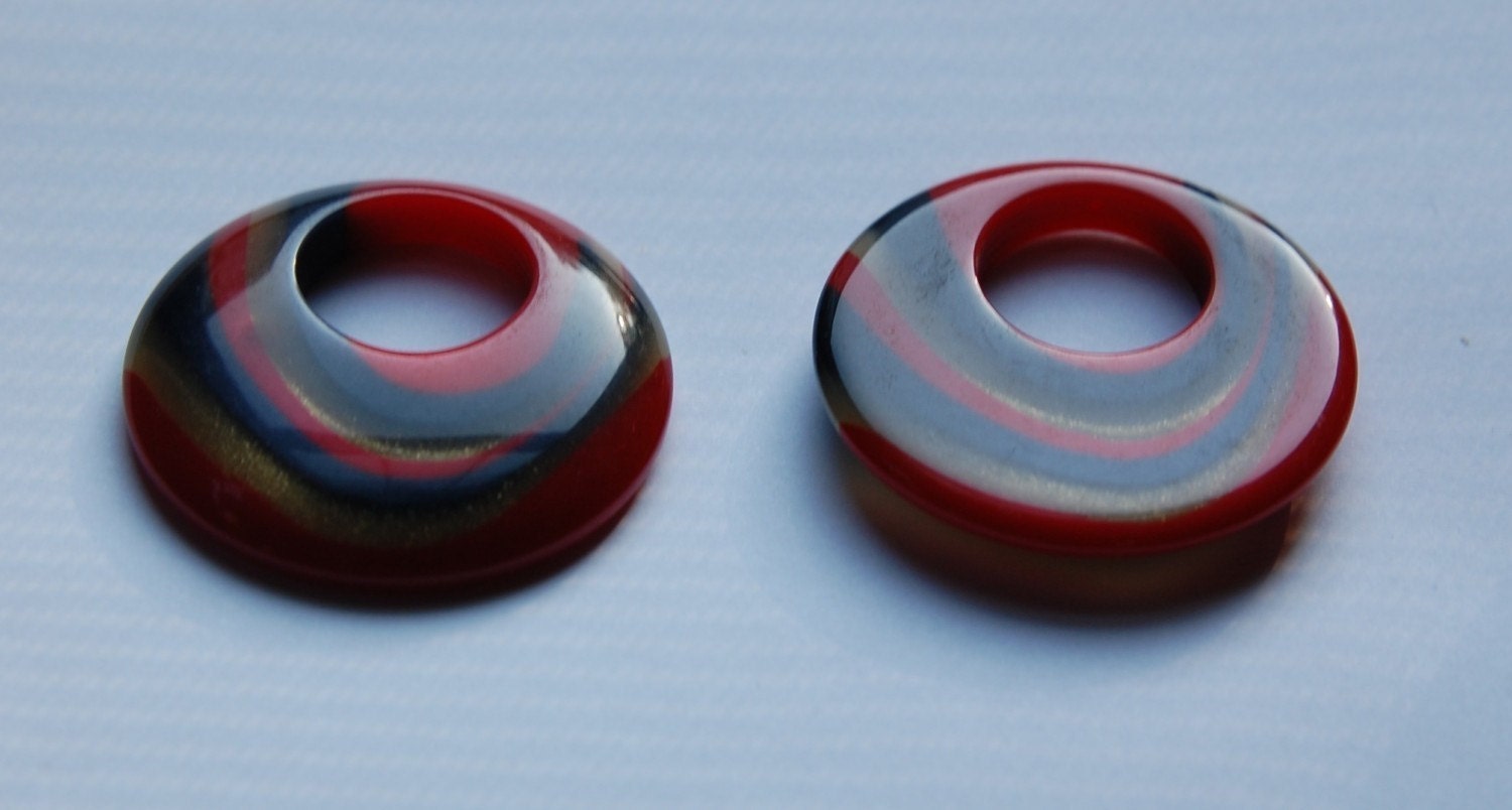 Vintage Red W/ Gold and Blue Swirled Lucite Hoops Pendants (2) hps089F