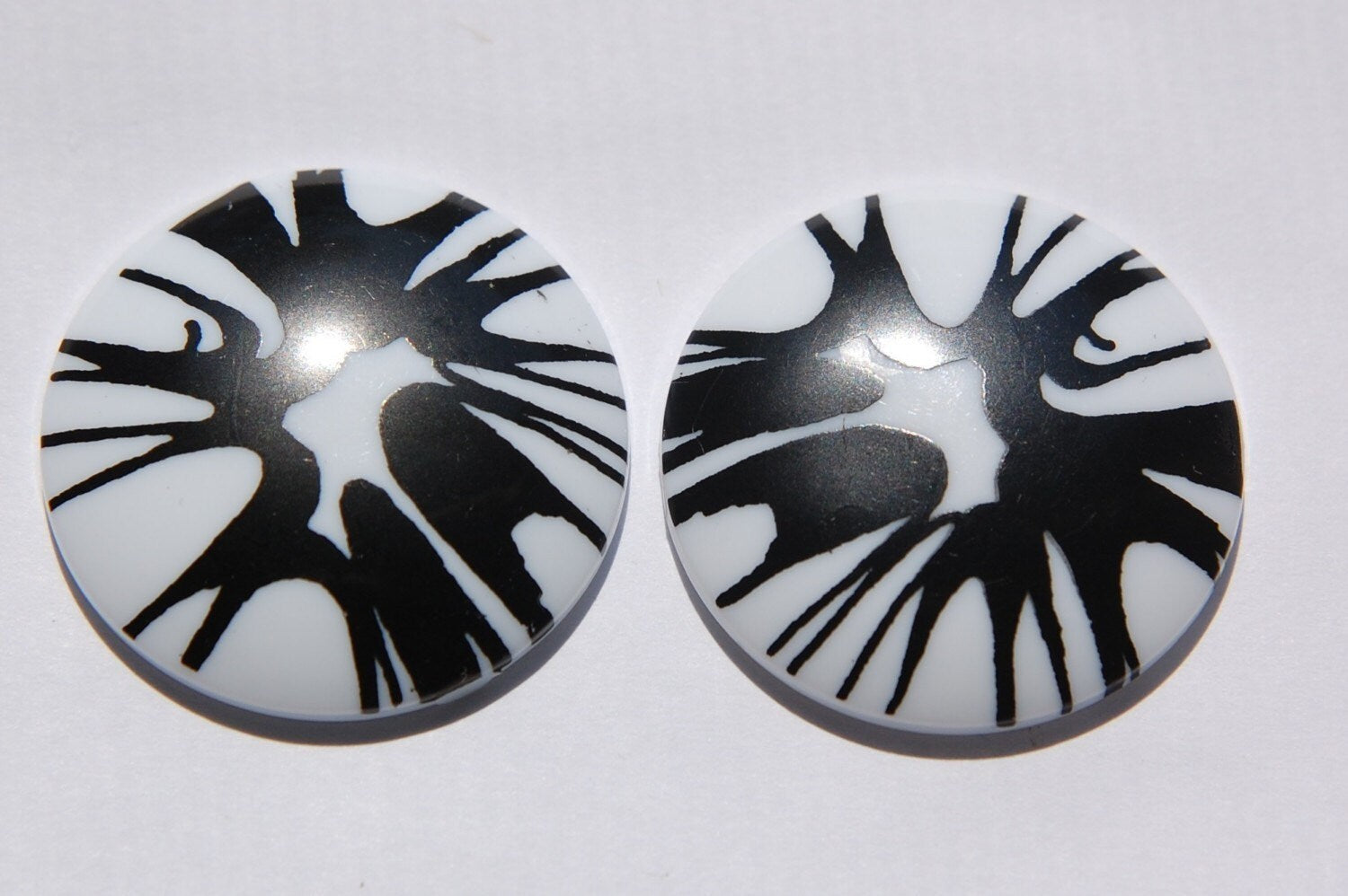 Vintage Black Splatter Cabochon 30mm (2) cab393E