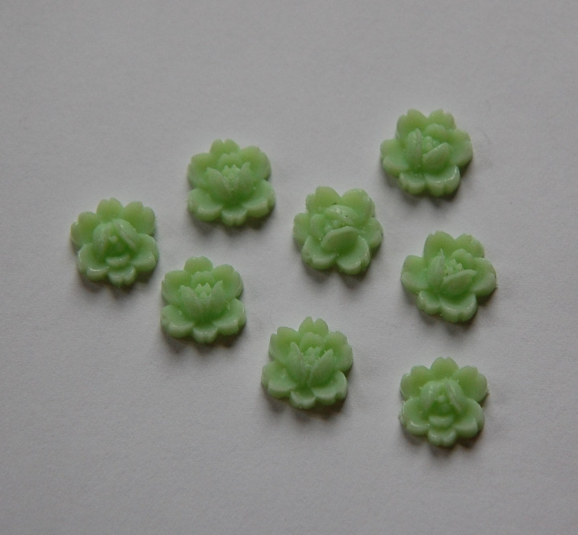 Vintage Style Green Rose Flower Cabochon 11mm cab350E
