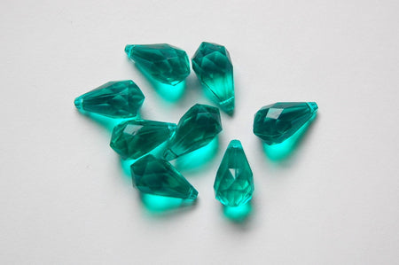 Green Faceted Acrylic Prism Drops Beads pnd131B