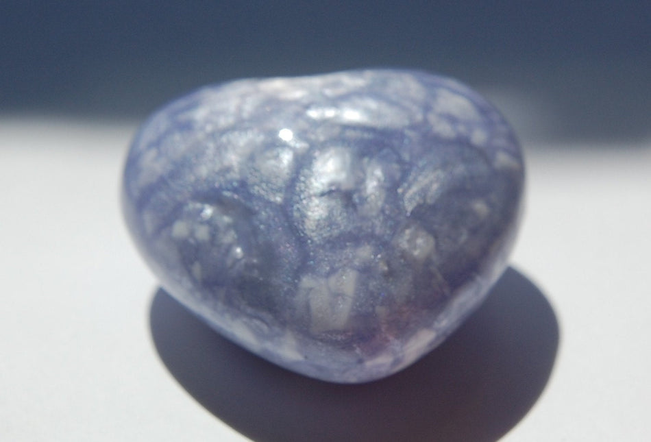 Lilac Pearly Swirled Large Puffy Lucite Vintage Heart Pendant (1) pnd069A