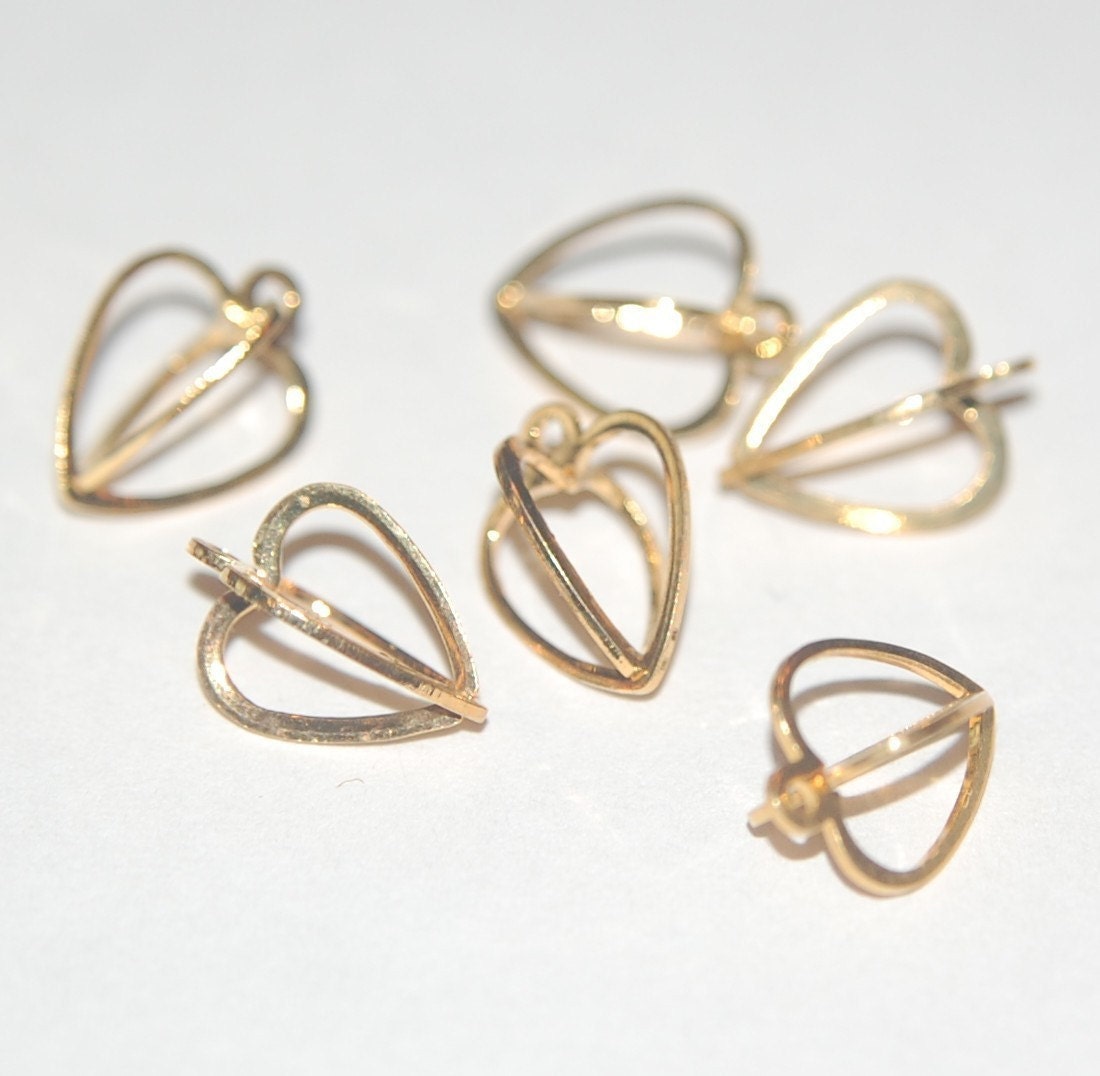 Open Gold Tone Heart Shaped Charm Drops chr090