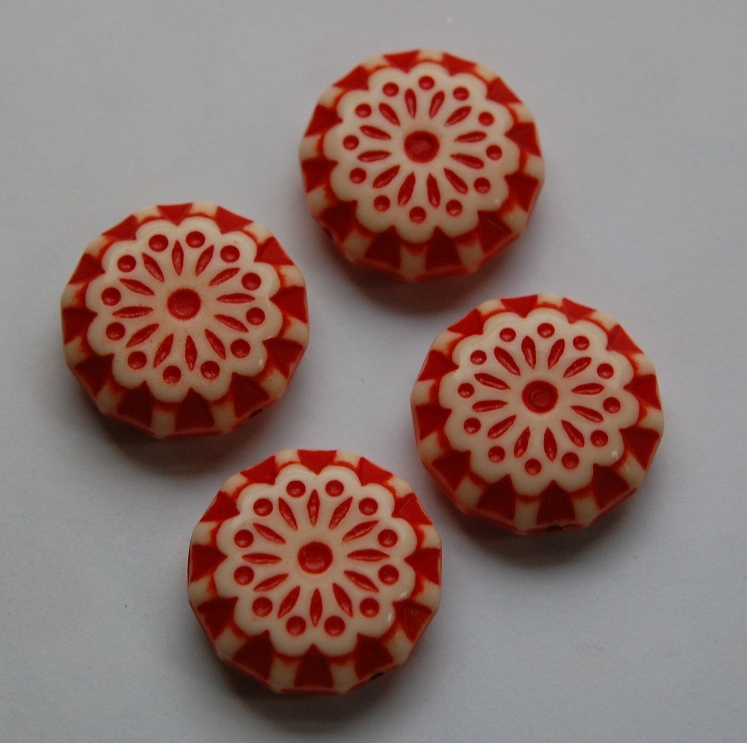 Vintage Red and Cream Etched Lace Flower Beads 28mm bds807E