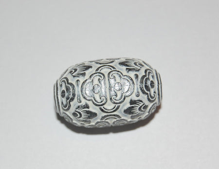 Vintage Ornate Carved Lucite Silver Grey and White Carved Lucite Focal Bead 28mmx17mm (2) bds040C