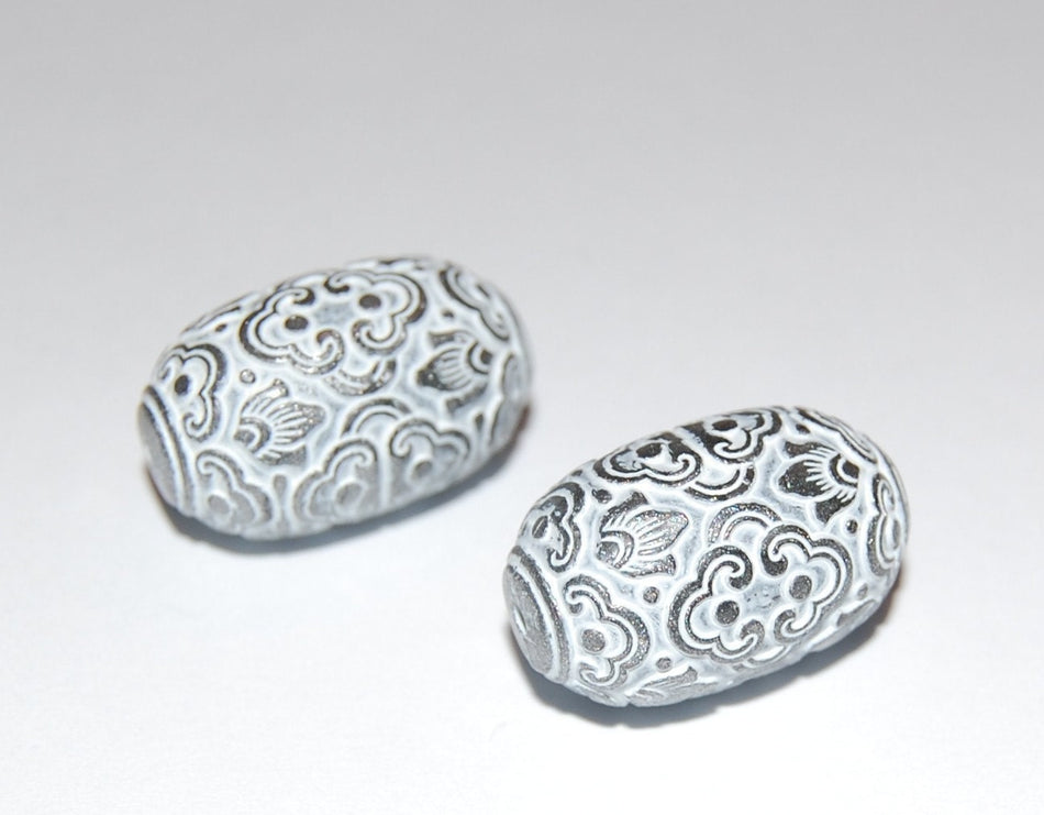 Vintage Ornate Carved Lucite Silver Grey and White Carved Lucite Focal Beads 22mmx14mm (2) bds040F