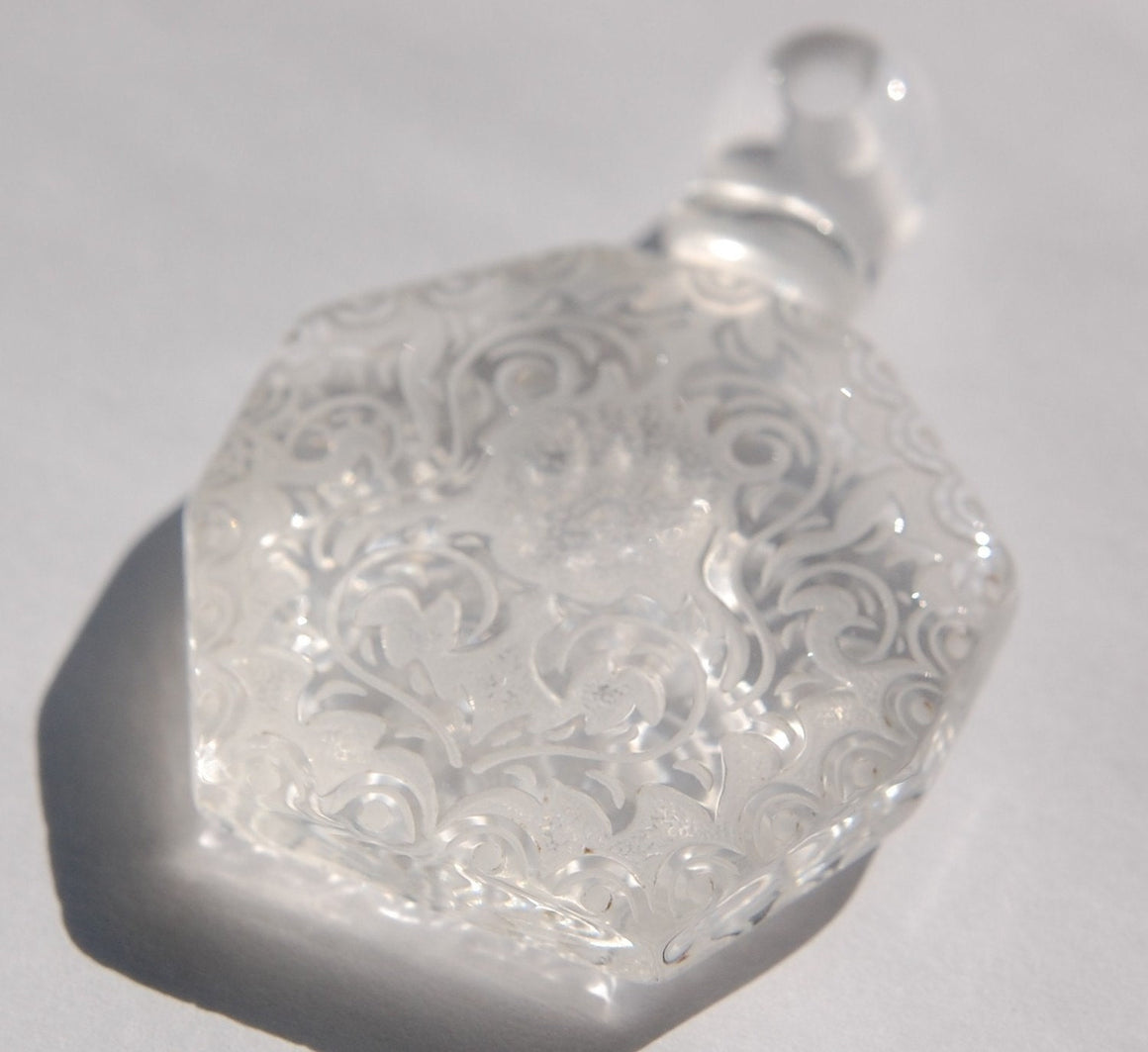 Vintage Crystal Clear Etched Faux Perfume Lucite Bottle Pendant pnd064C