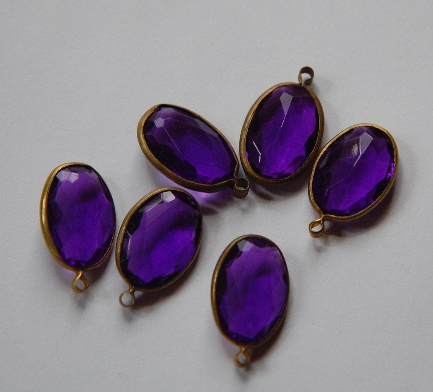 Brass Channel Set Faceted Oval Purple Acrylic Drops Charms (6) chr161