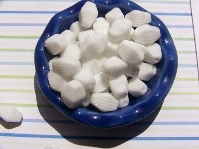 Vintage White Ribbed Bicone German Beads MD grm059C
