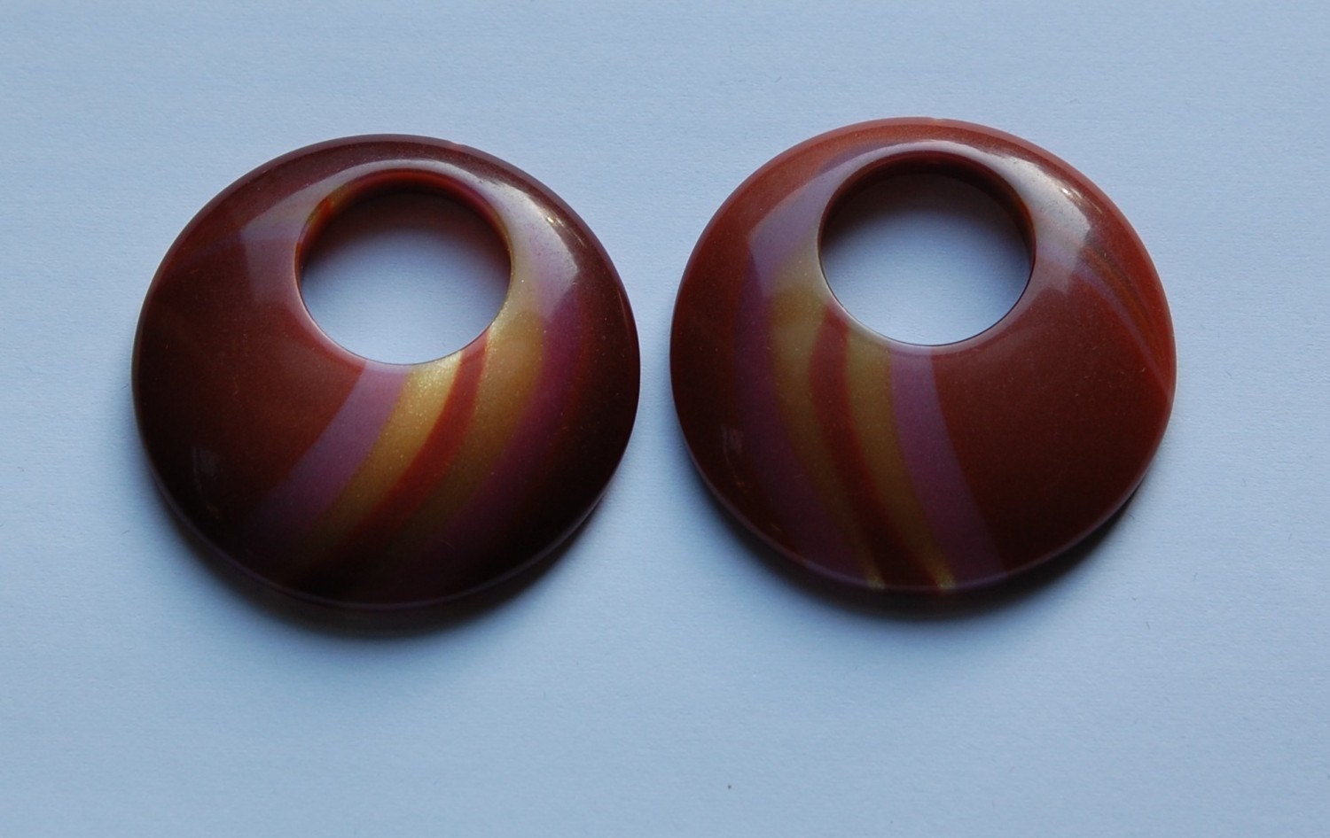Vintage Rust Brown Pink Gold Swirled Hoops Pendants (2) hps089B