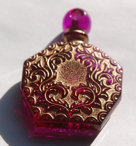 Purple Etched Faux Perfume Lucite Bottle Pendant Gold Details Vintage pnd068B