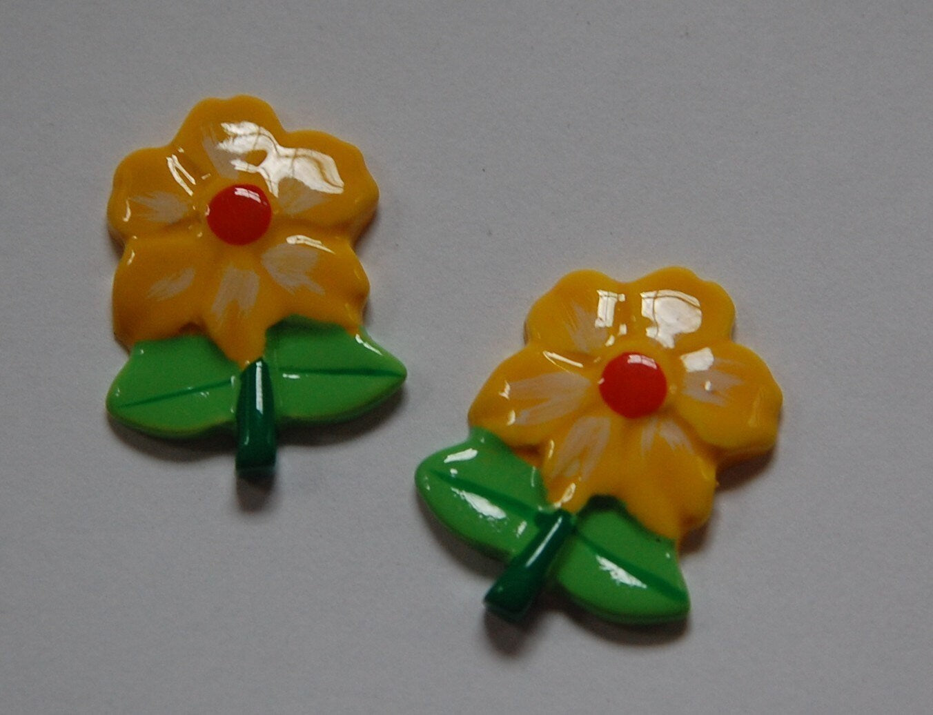 Vintage Yellow Flower Flat Back Cabochon cab125C