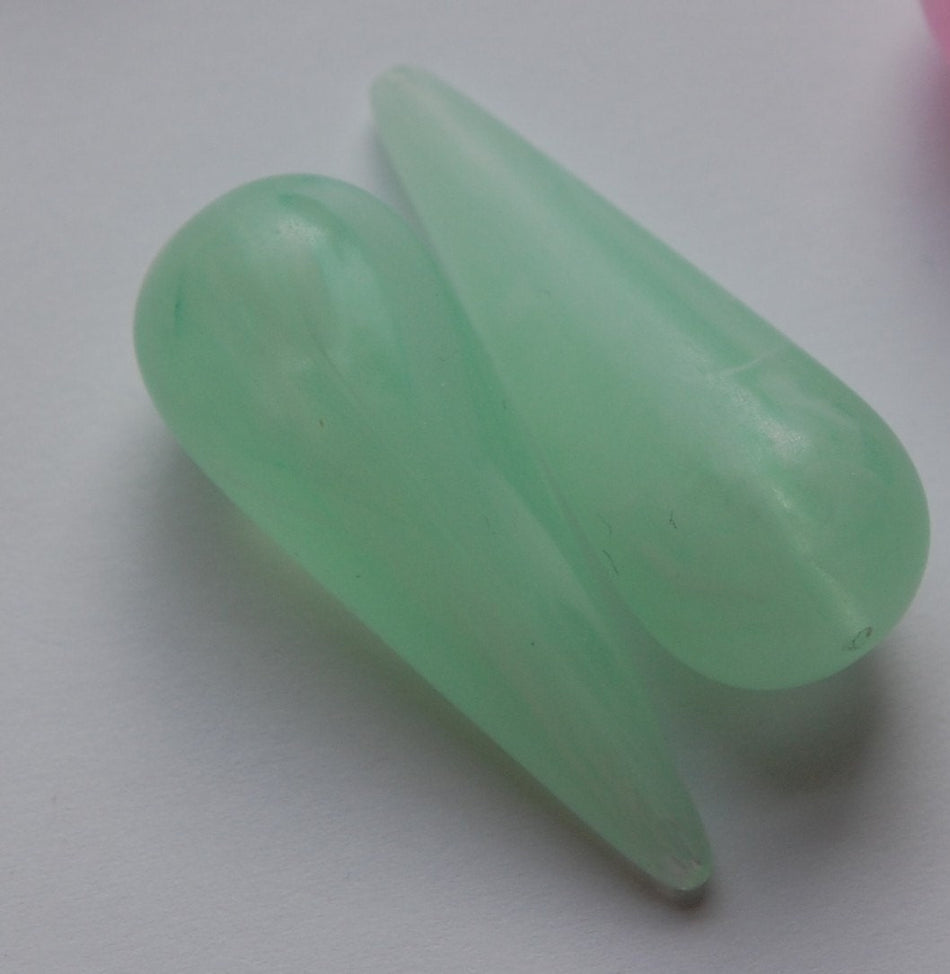Vintage Italian Lucite Green with White Swirled Teardrop Focal Beads bds917C